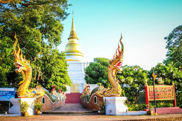 Wat Phra Kaeo Don Tao